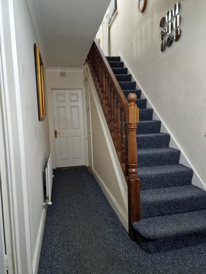 Females Only - Private Bedrooms In Dublin Lucan Exterior foto
